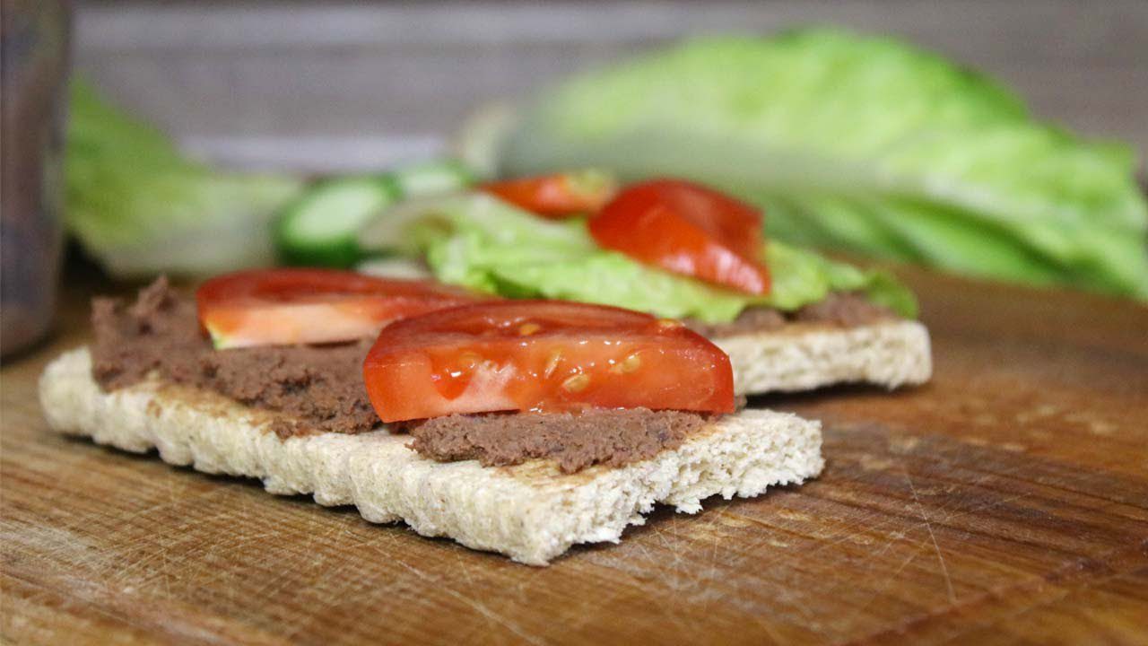 Господині поділилися рецептом смачного паштету з курячої печінки 