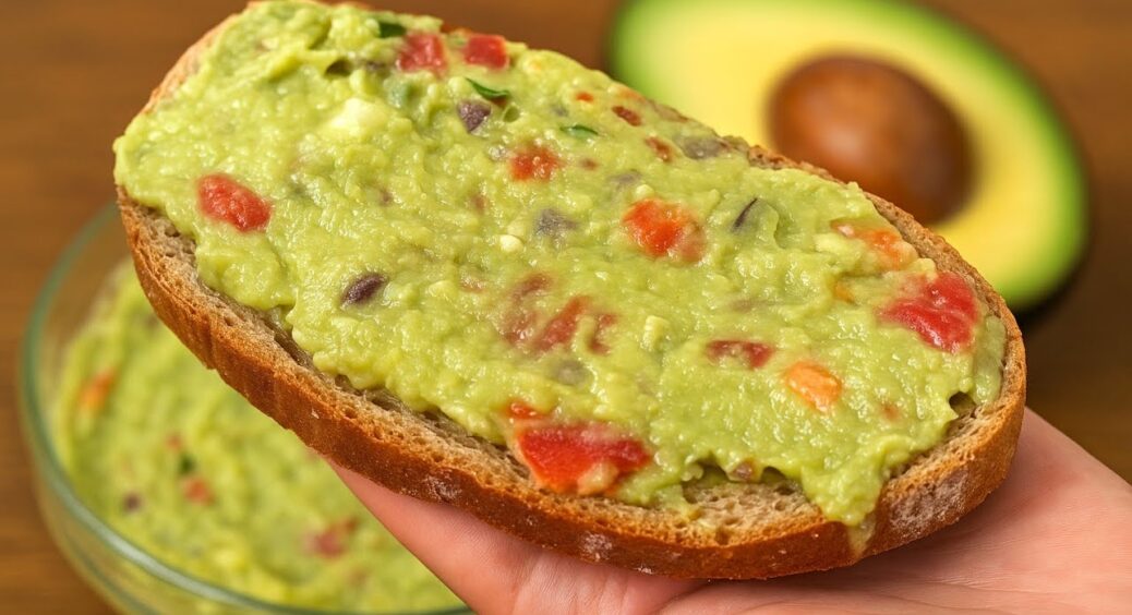 Не розуміла смак авокадо, поки не спробувала цю намазку: 4 інгредієнти замінять жменю аптечних вітамінів 