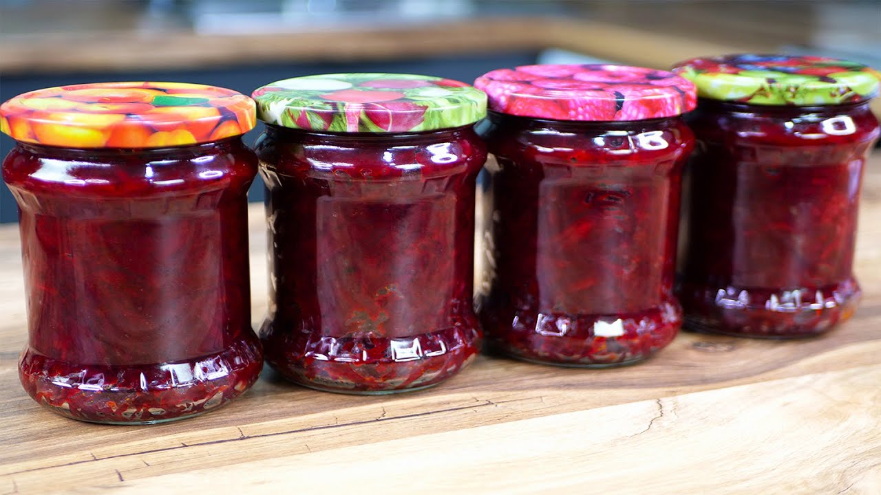 Господині розповіли, як приготувати заправку для борщу на зиму 