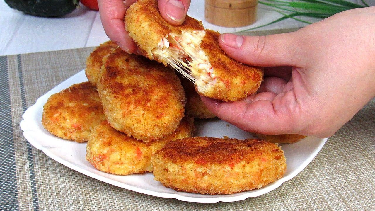 Господині показали, як з крабових паличок приготувати смачні котлети 
