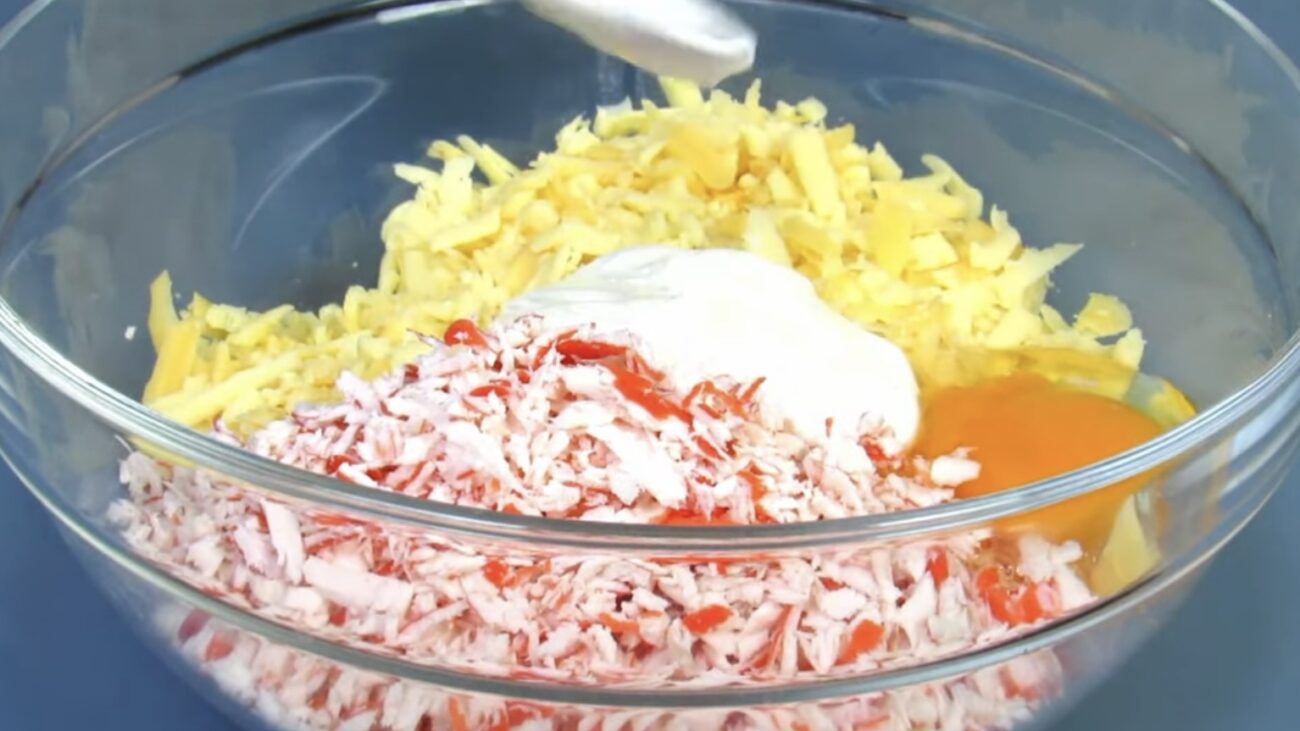 Господині показали, як з крабових паличок приготувати смачні котлети 