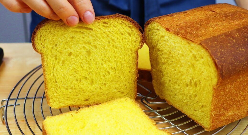 Діти у захваті від цього хлібу, бо він яскравий і ароматний: ніхто не здогадався, що буханець — гарбузовий 