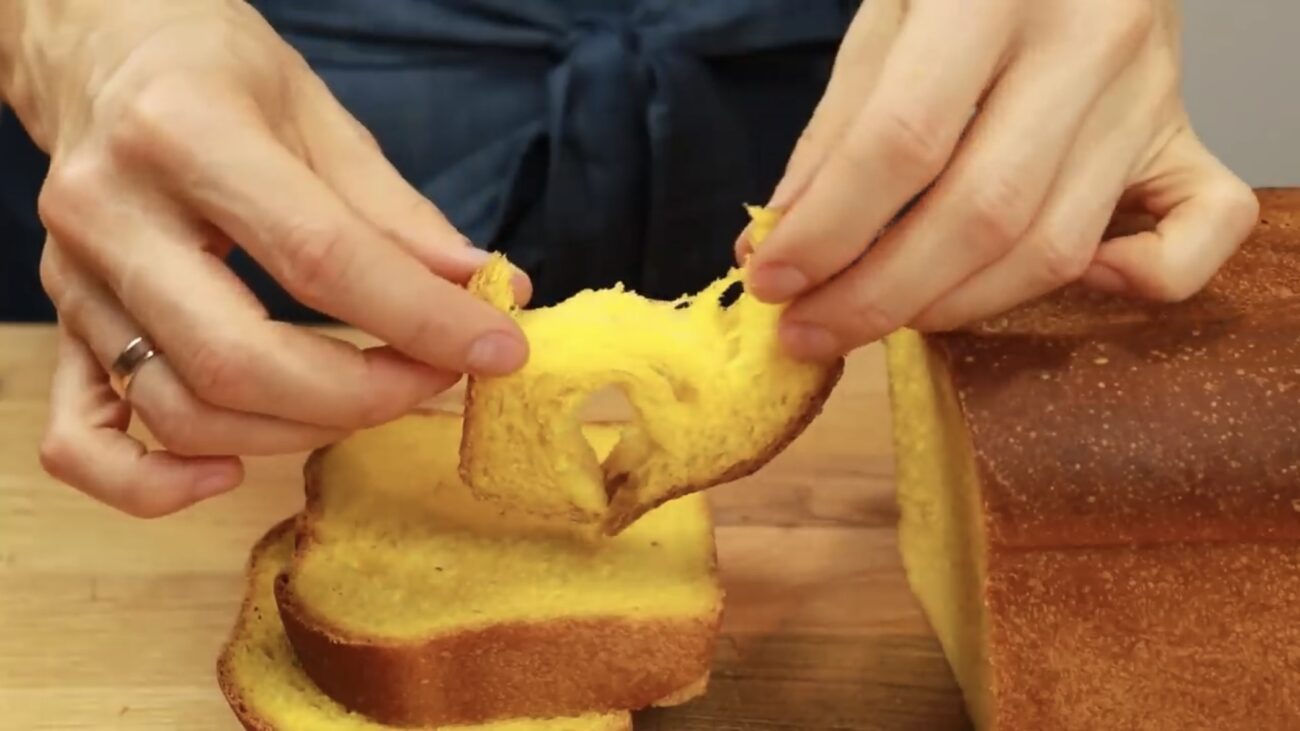 Господині розповіли, як приготувати осінній гарбузовий хліб 