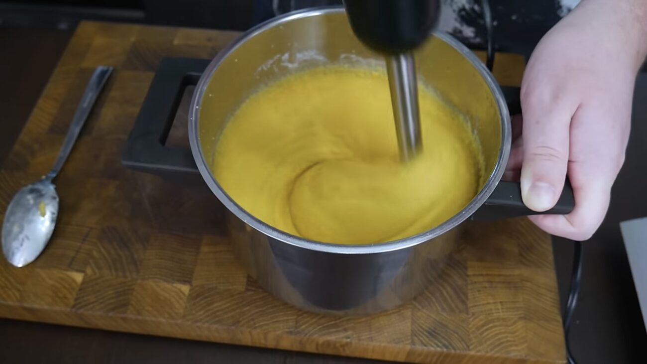 Господині розповіли, як швидко і смачно приготувати горохове пюре 