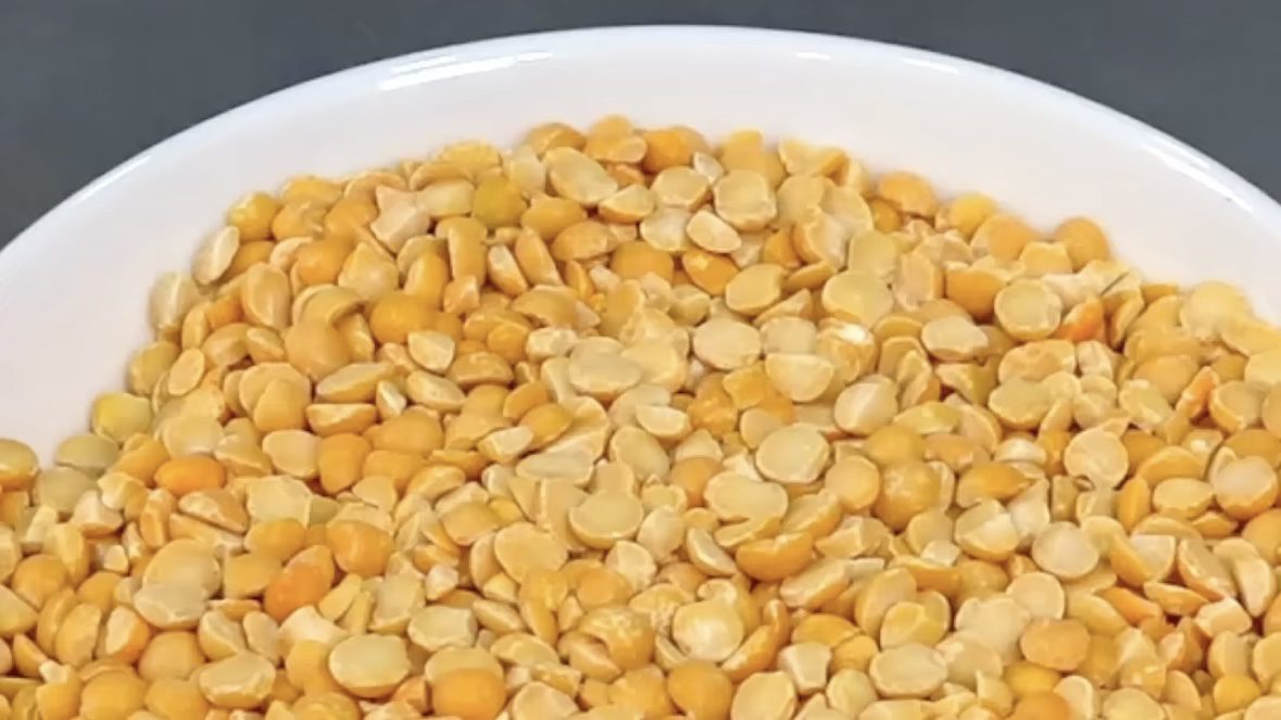 Господині розповіли, як швидко і смачно приготувати горохове пюре 