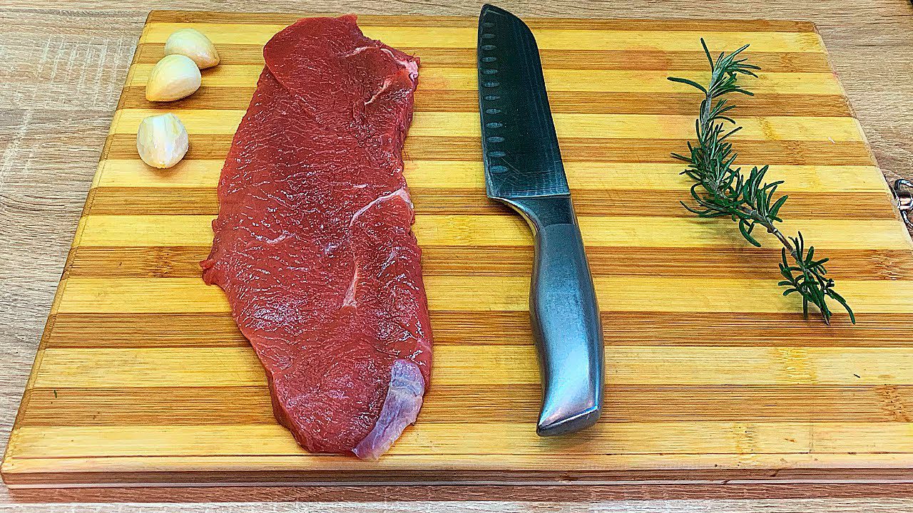 Господині розповіли, як у домашніх умовах приготувати стейк як в ресторані