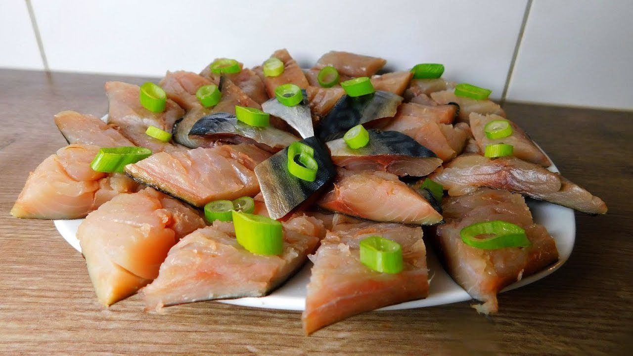 Господині розповіли, як приготувати балик із скумбрії в домашніх умовах 