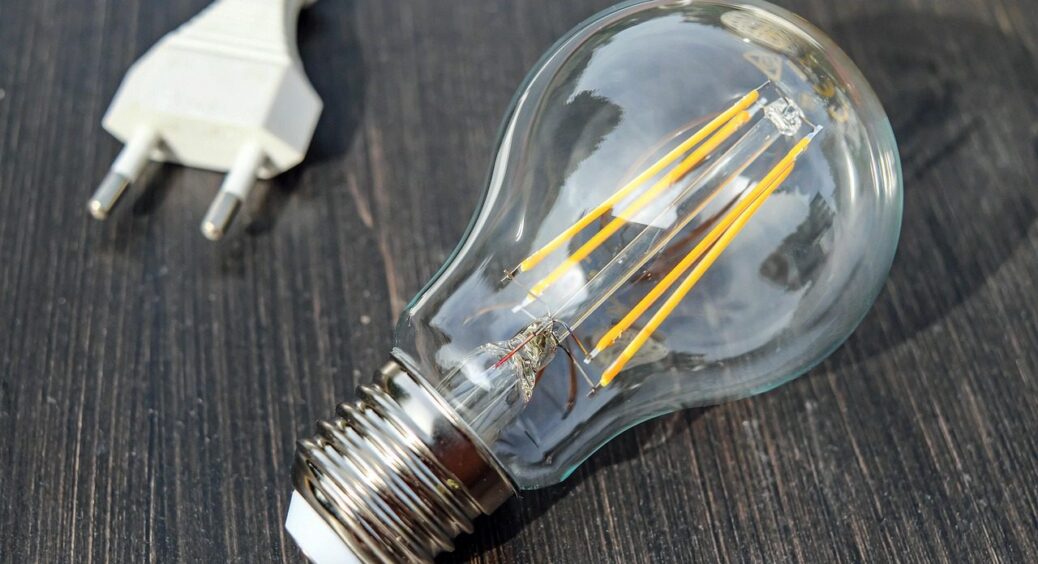 Лічильник “крутиться” повільніше: 1 дрібна зміна у побуті — і рахунки менші вже з першого місяця 