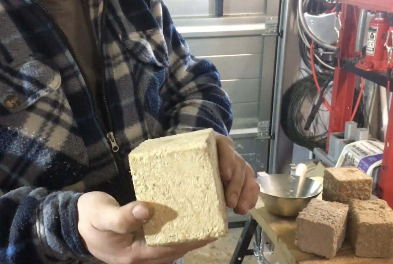 Експерти розповіли, як розтопити піч без вугілля й дров