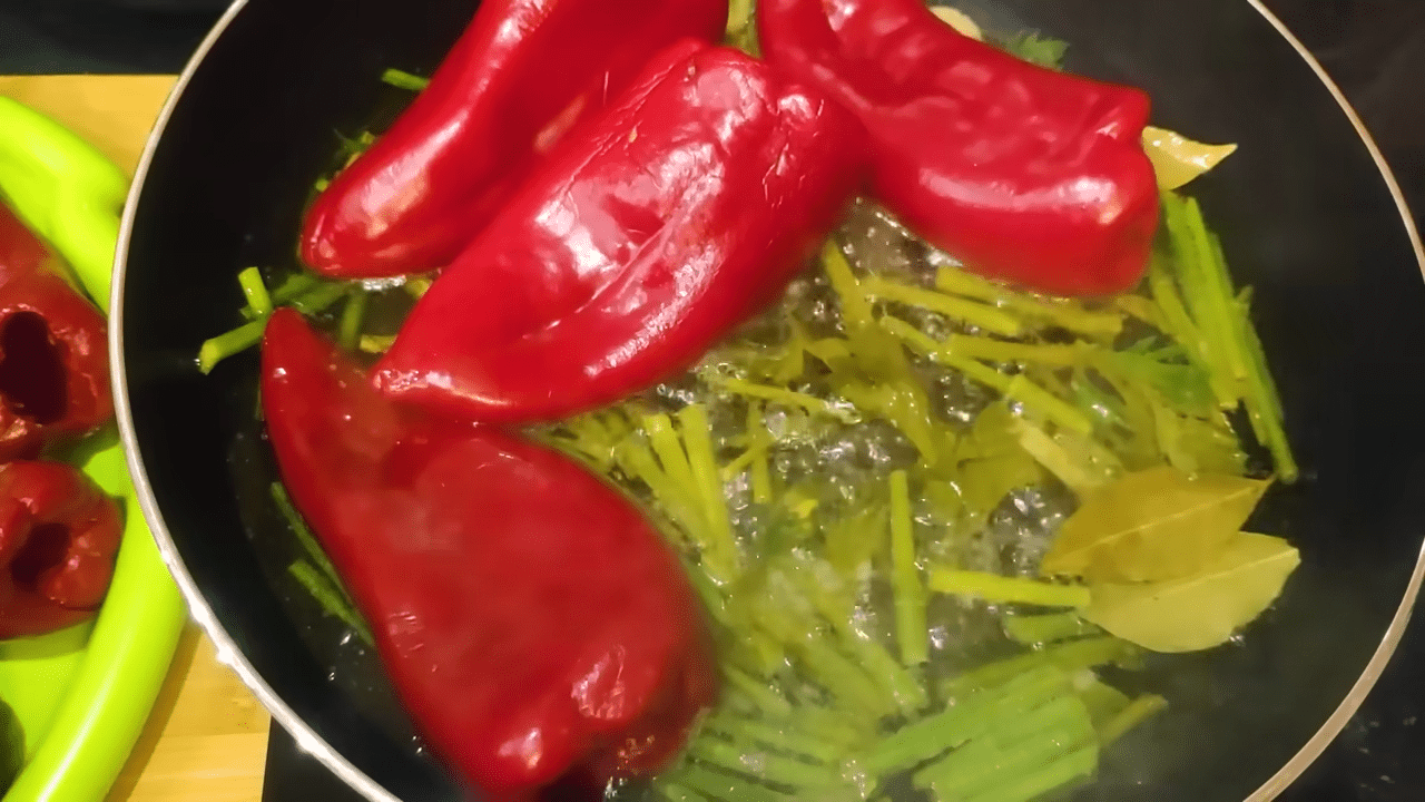 Кулінари поділилися вірменським рецептом маринування солодкого перцю