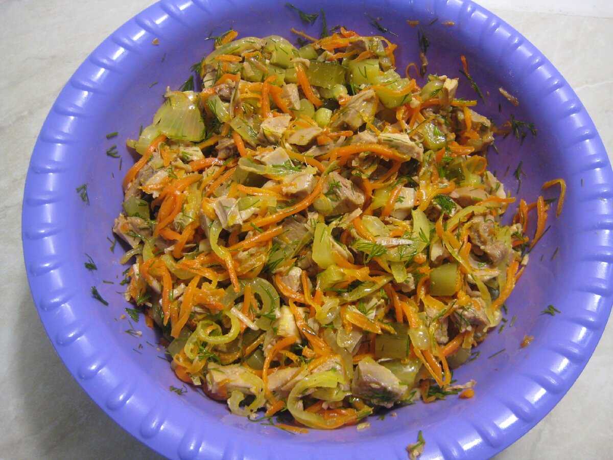 Кулінари розповіли, як приготувати смачний печінковий салат до святкового столу – рецепт