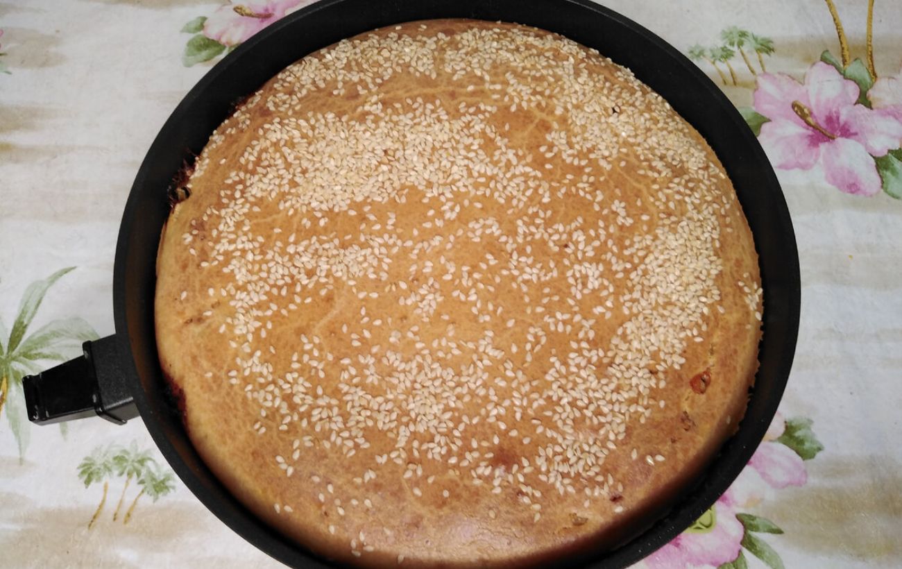 Як приготувати смачний пиріг на сковорідці