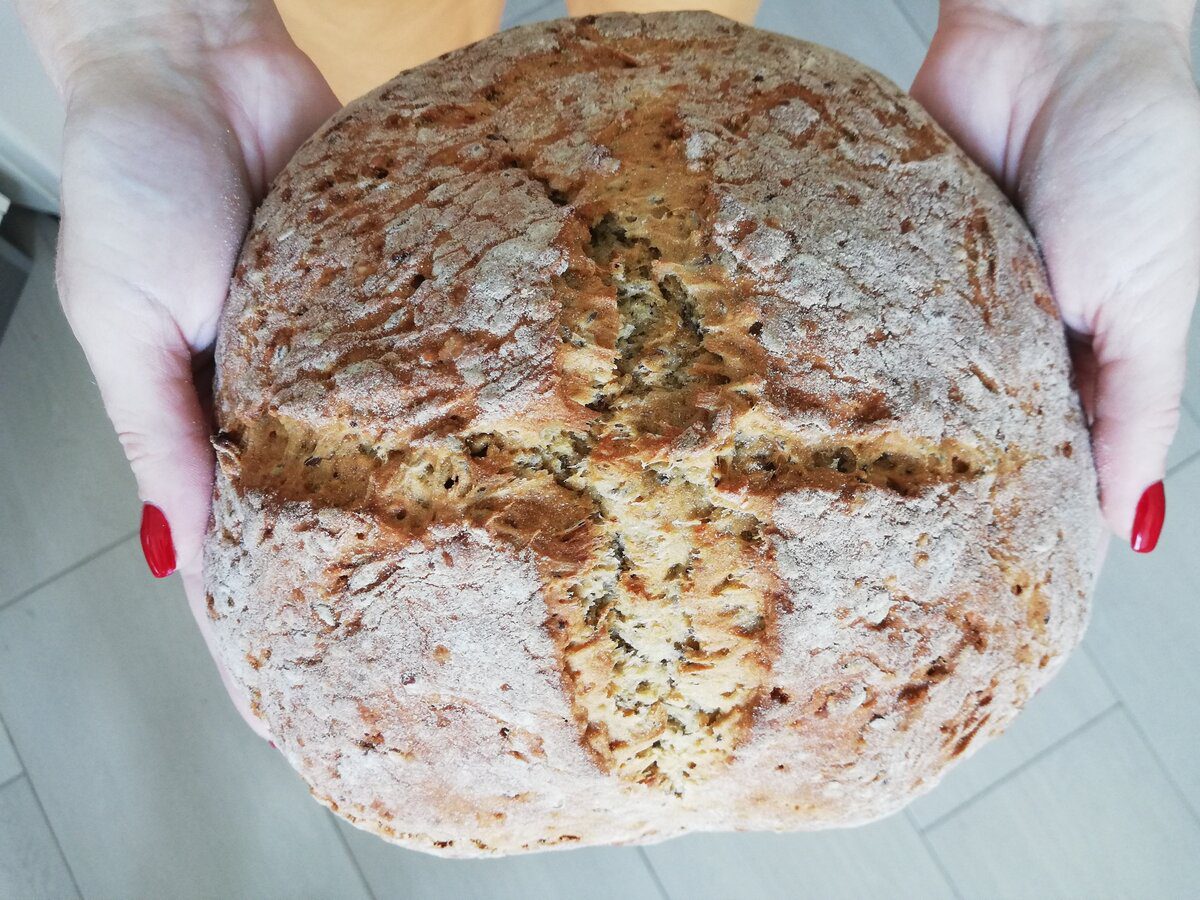 Експерти пояснили, як зберігати хліб без псування довго, але не використовувати хлібницю