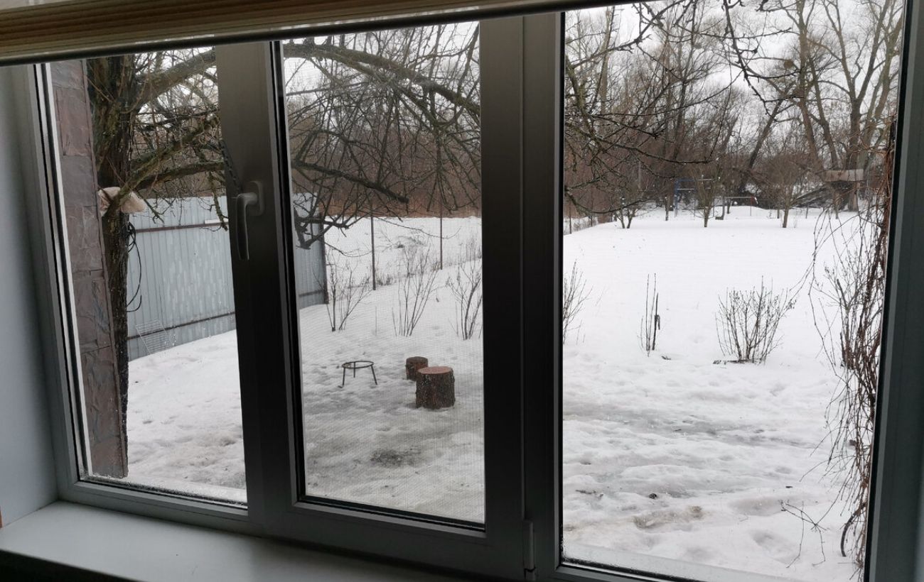 Господині пояснили, як прибрати конденсат з вікон 