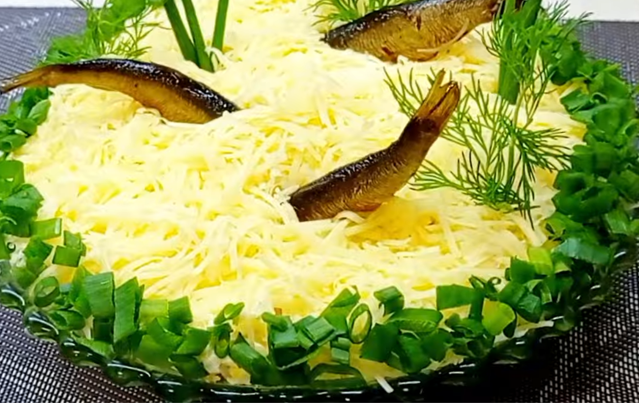 Кулінари поділилися рецептом салату зі шпротами