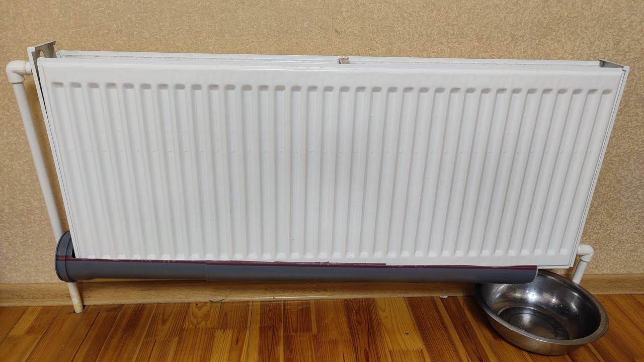 Покоївки розповіли, як очистити батареї від багаторічного шару бруду та пилу