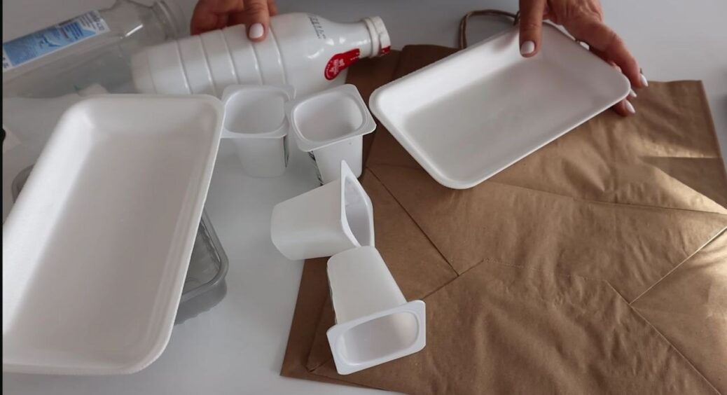 Пусті стакани від йогуртів – не мотлох, а “золото”: як я використовую їх із користю, що всі тепер повторюють 