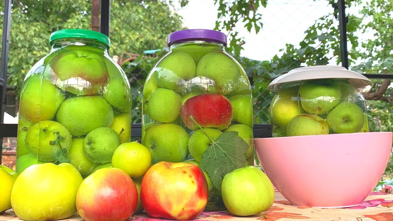 Господині розповіли, як приготувати найпростіші квашені яблука