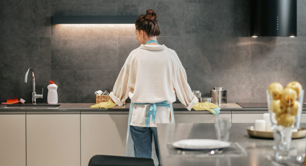 Додаю лише 50 мл цього чудо-засобу – і на кухні пахне, як у райському саду, а запах готування зникає за 5 хв 