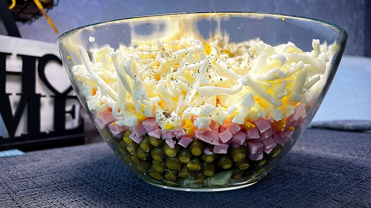 Кулінари поділилися рецептом простого і ситного салату з доступних інгредієнтів