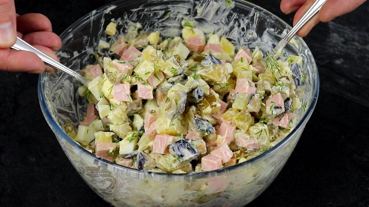 Кулінари поділилися рецептом простого і ситного салату з доступних інгредієнтів