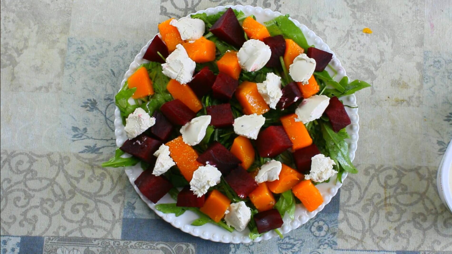 Кулінари розповіли, як приготувати смачний осінній салат з гарбузом та буряком