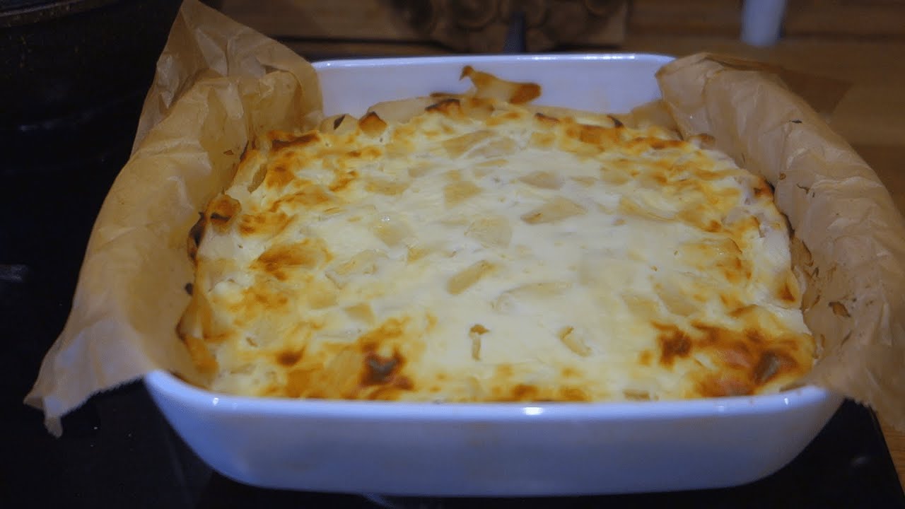 Кулінари розповіли, як приготувати сирно-яблучну запіканку без борошна за 30 хв