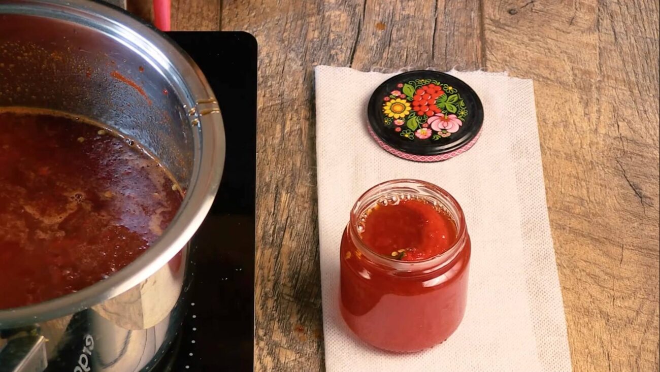 Кулінари розповіли, як приготувати смачний солодко-гострий джем із перців