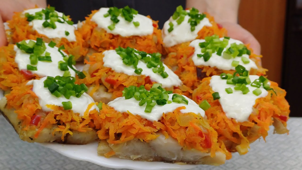 Кулінари розповіли, як приготувати запечену рибу під овочевою шубою і сметаною