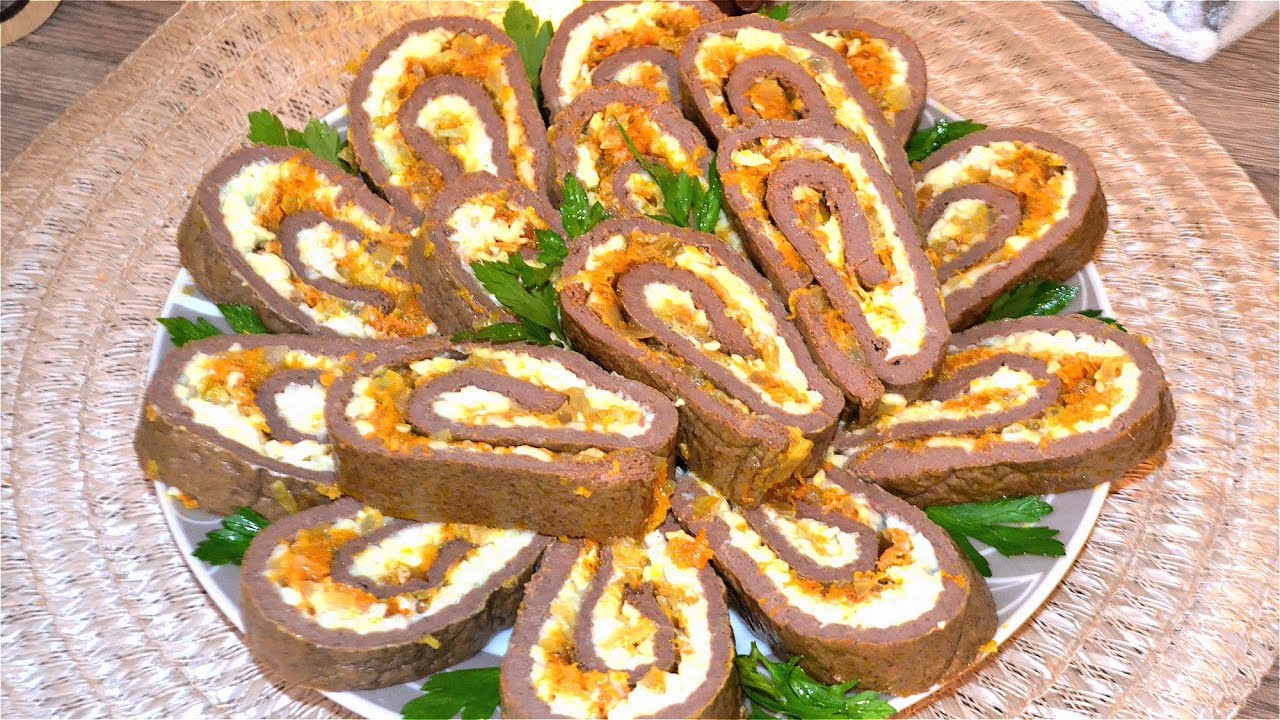 Кулінари розповіли, як приготувати смачний печінковий рулет із морквою та сиром