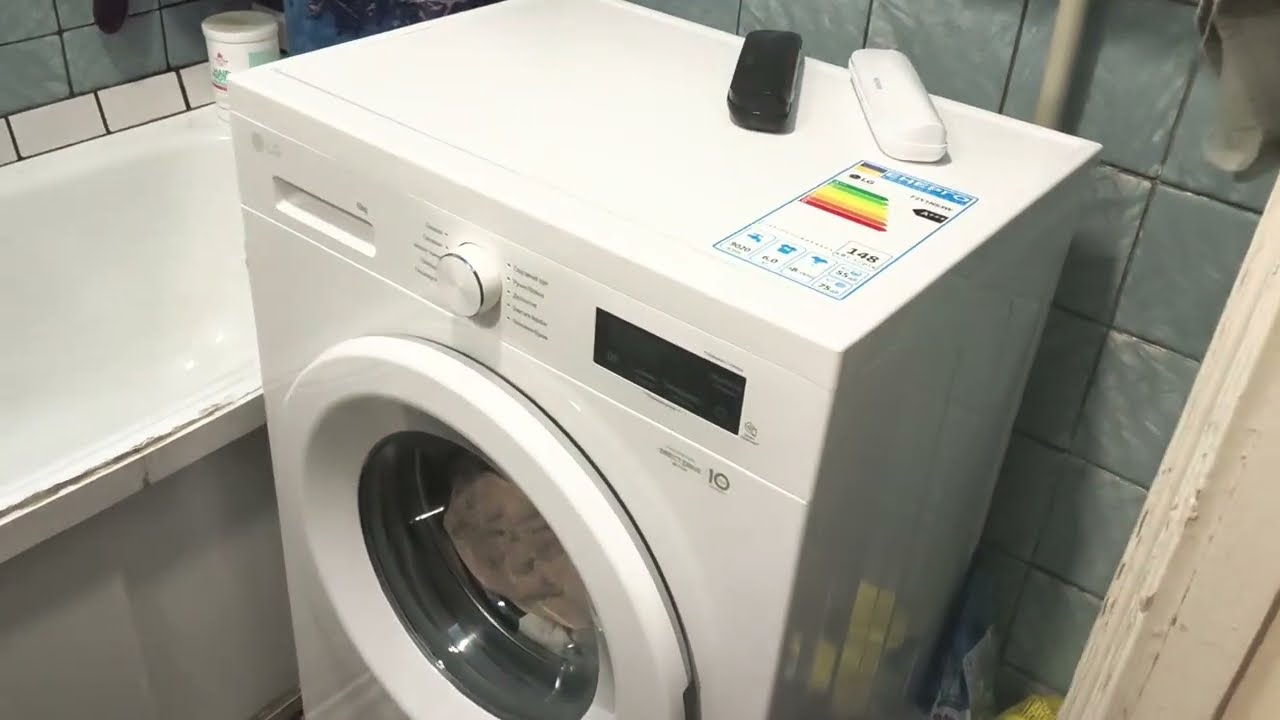 Господині розповіли, як позбутися неприємного запаху з пральної машинки 