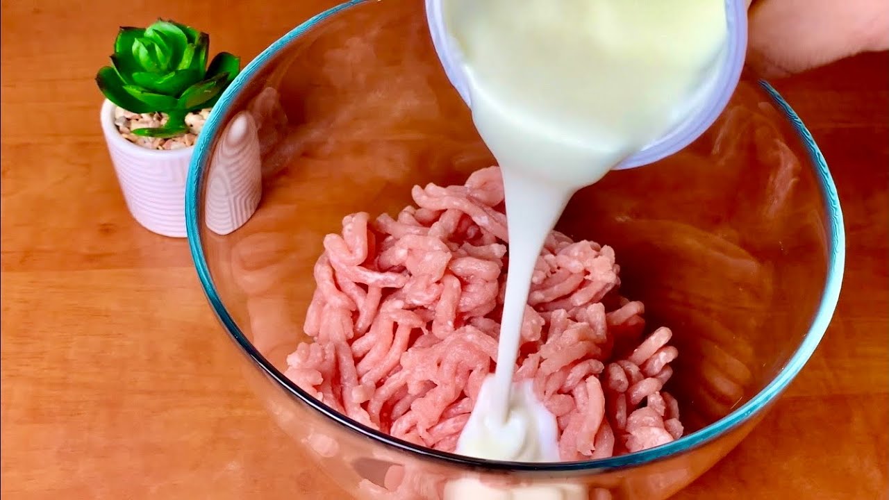 Кулінари поділилися рецептом соковитих лінивих біляшів на сковороді