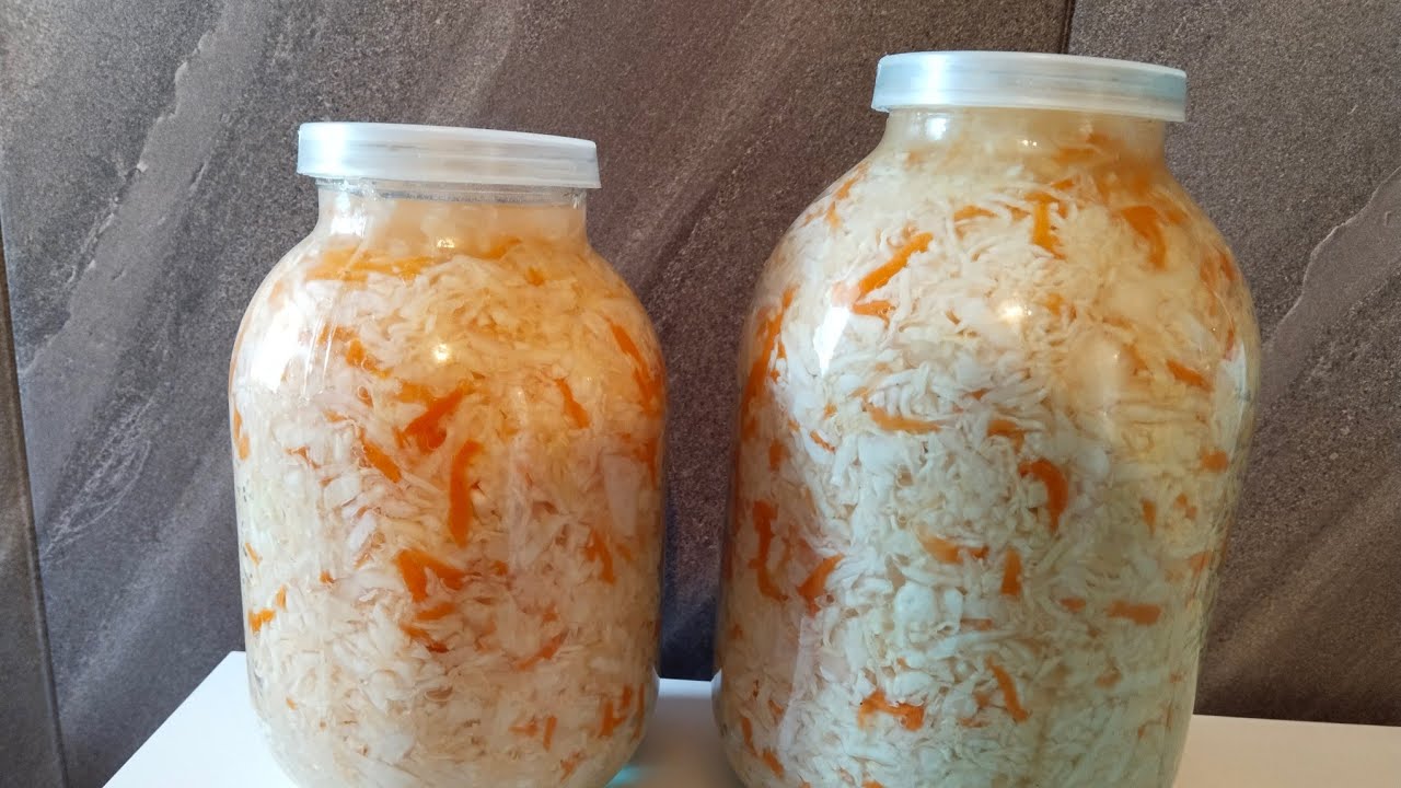 Кулінари назвали цікавий спосіб для ідеального квашення капусти 