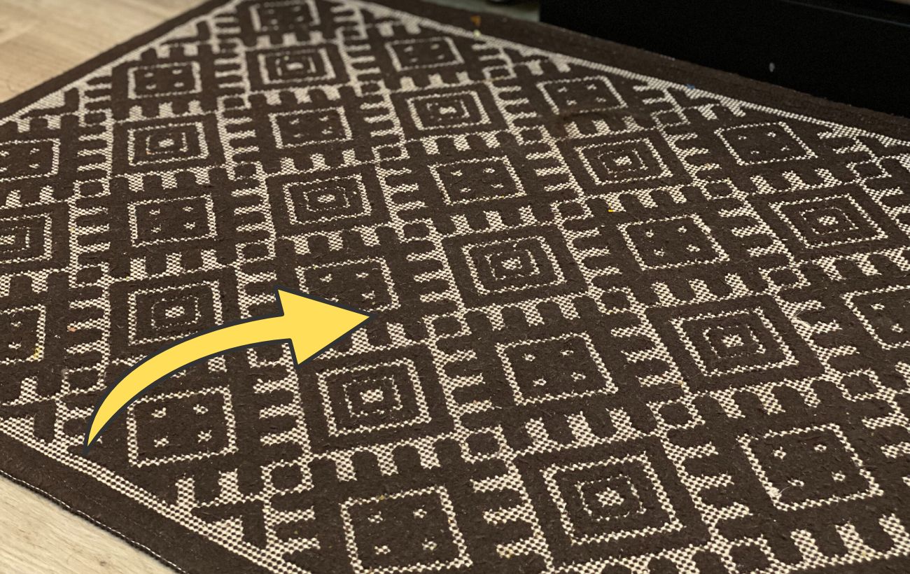 Як очистити килим від бруду, що вже в'ївся