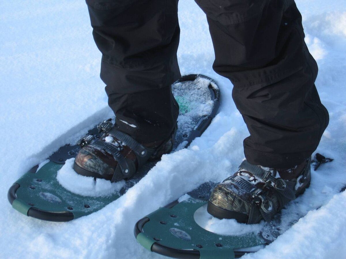 Експерти розповіли, що зробити із зимовим взуттям, аби воно не ковзало – просте рішення