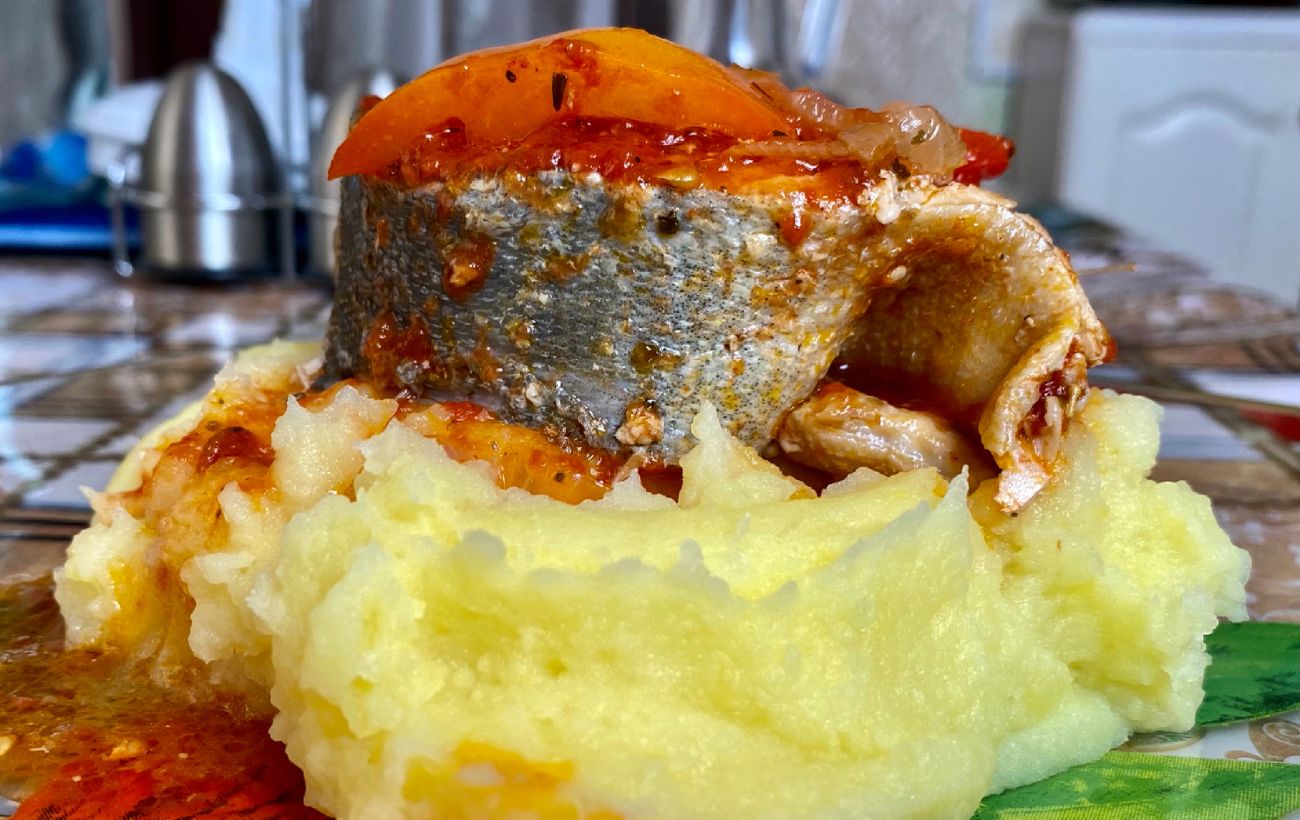 Як приготувати смачну горбушу з овочами