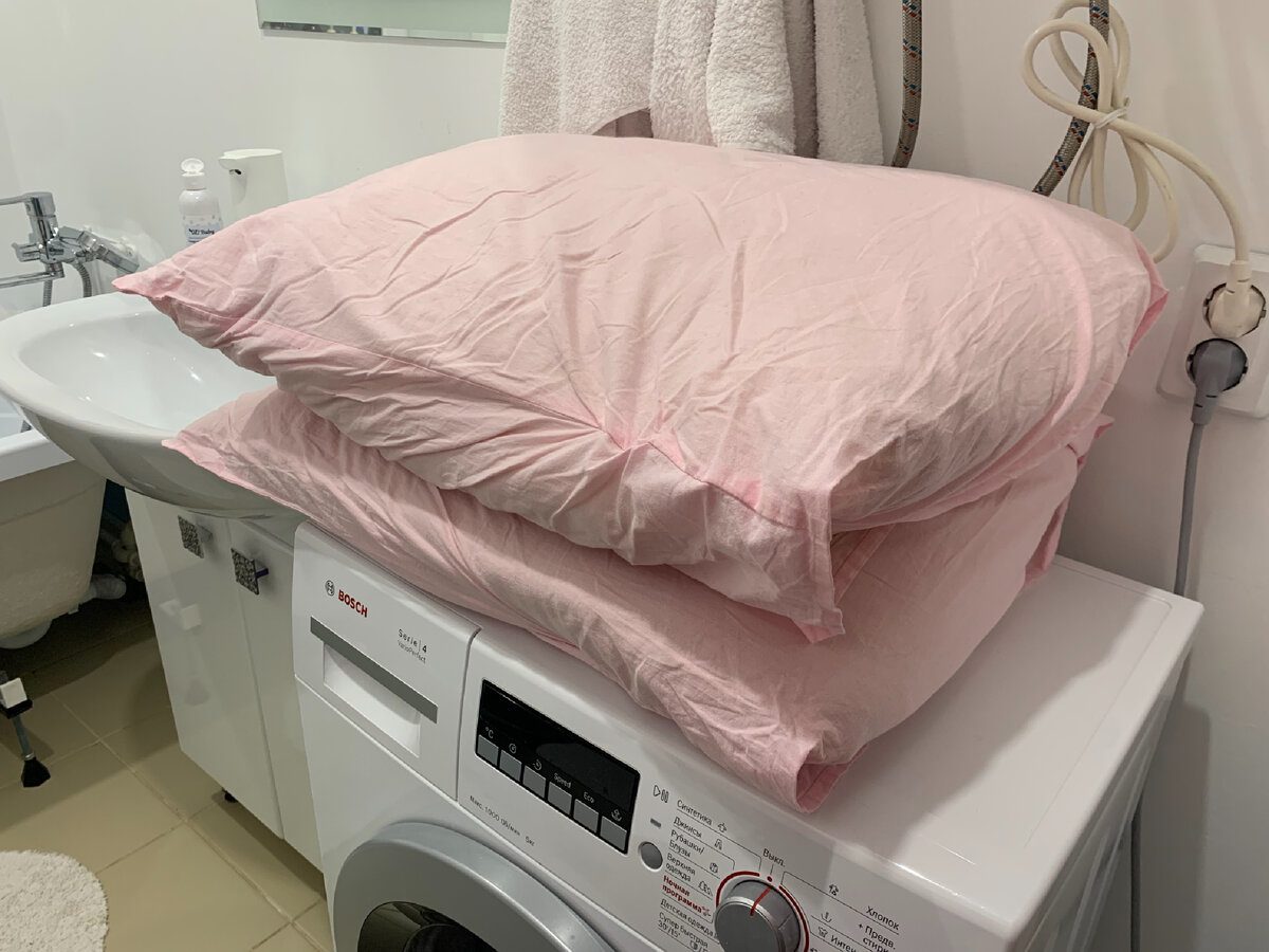 Експерти розповіли, як очистити постільну білизну, аби вона ще довго приємно пахла