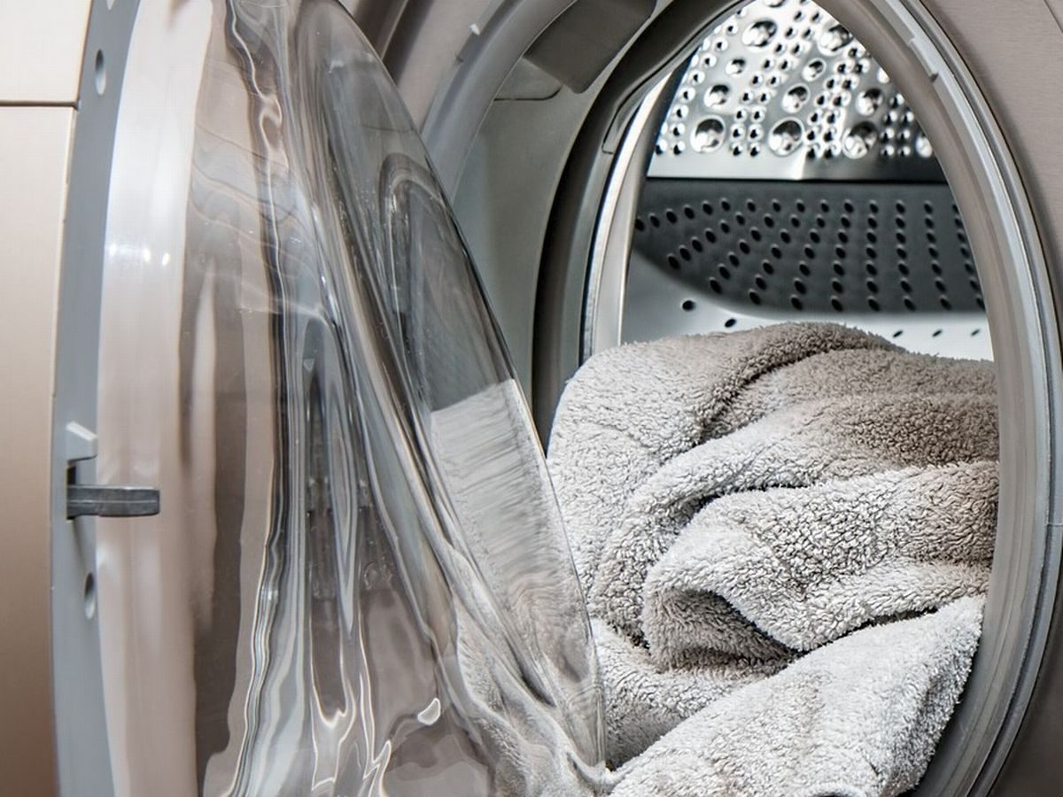 Господині поділилися бюджетною альтернативою гелю й порошку для прання