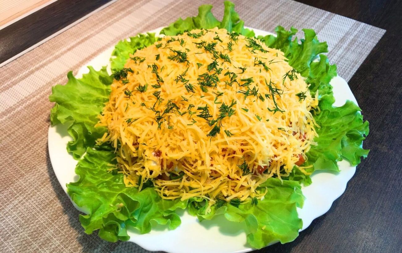 Який салат приготувати до новорічного столу 2026