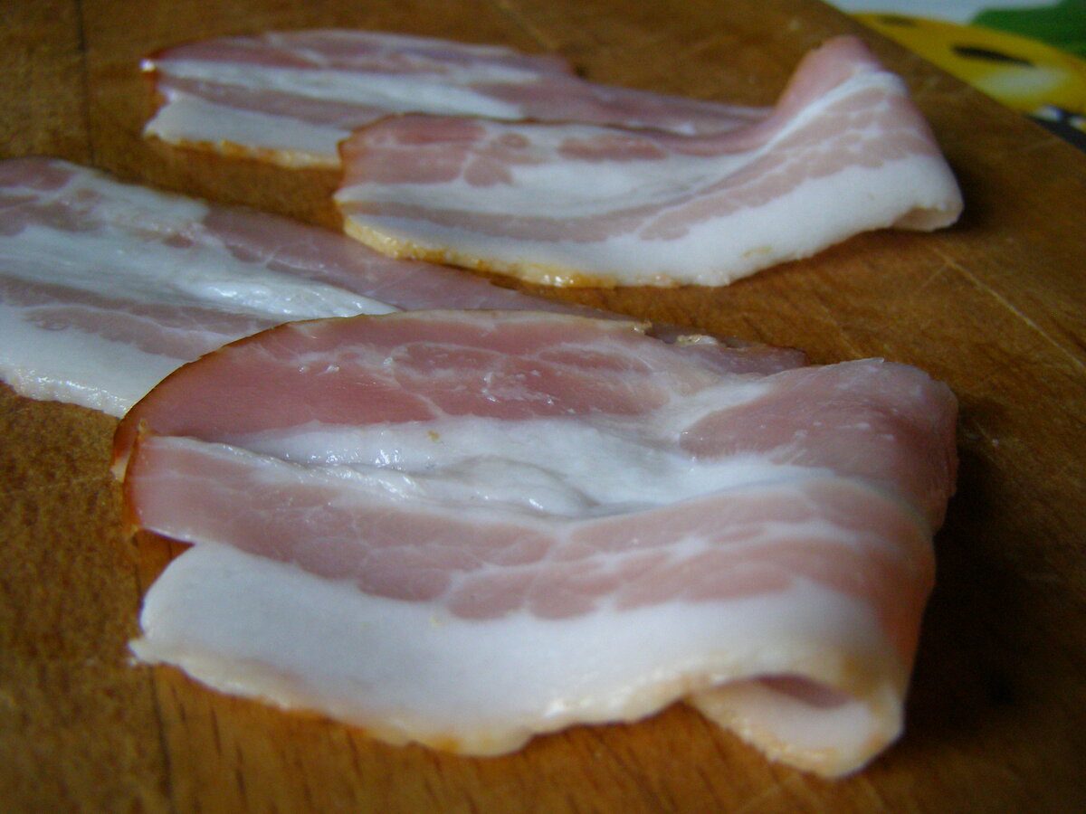 Кулінари розповіли, як приготувати смачне солоне сало за лічені хвилини – прості рецепти