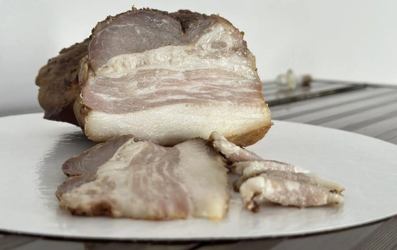 Як приготувати смачне й ніжне солоне сало