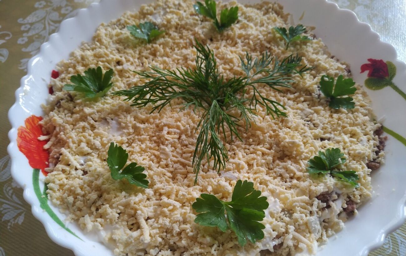 Як приготувати смачний салат Мімоза за оновленим рецептом