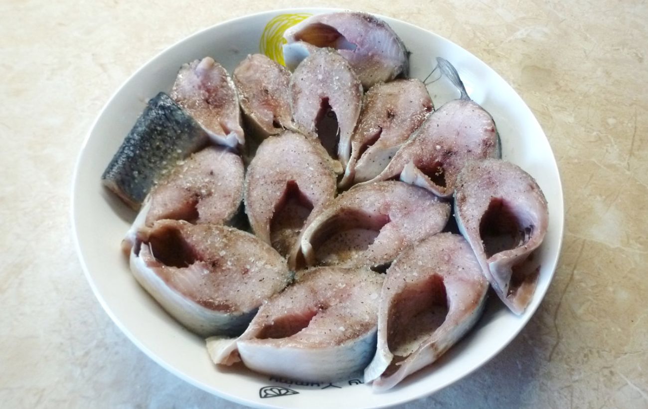 Як засолити оселедець в домашніх умовах