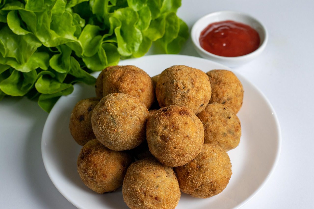 Експерти розповіли, чому котлети розпадаються під час приготування та що з цим можна зробити