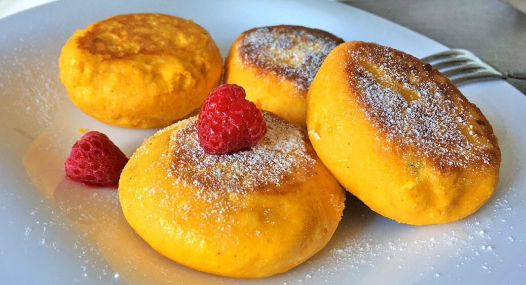 200 г творога + 200 г гарбуза: навіть “Галя Балувана” не стояла поряд з цими сирниками, а там вони — 289 грн 