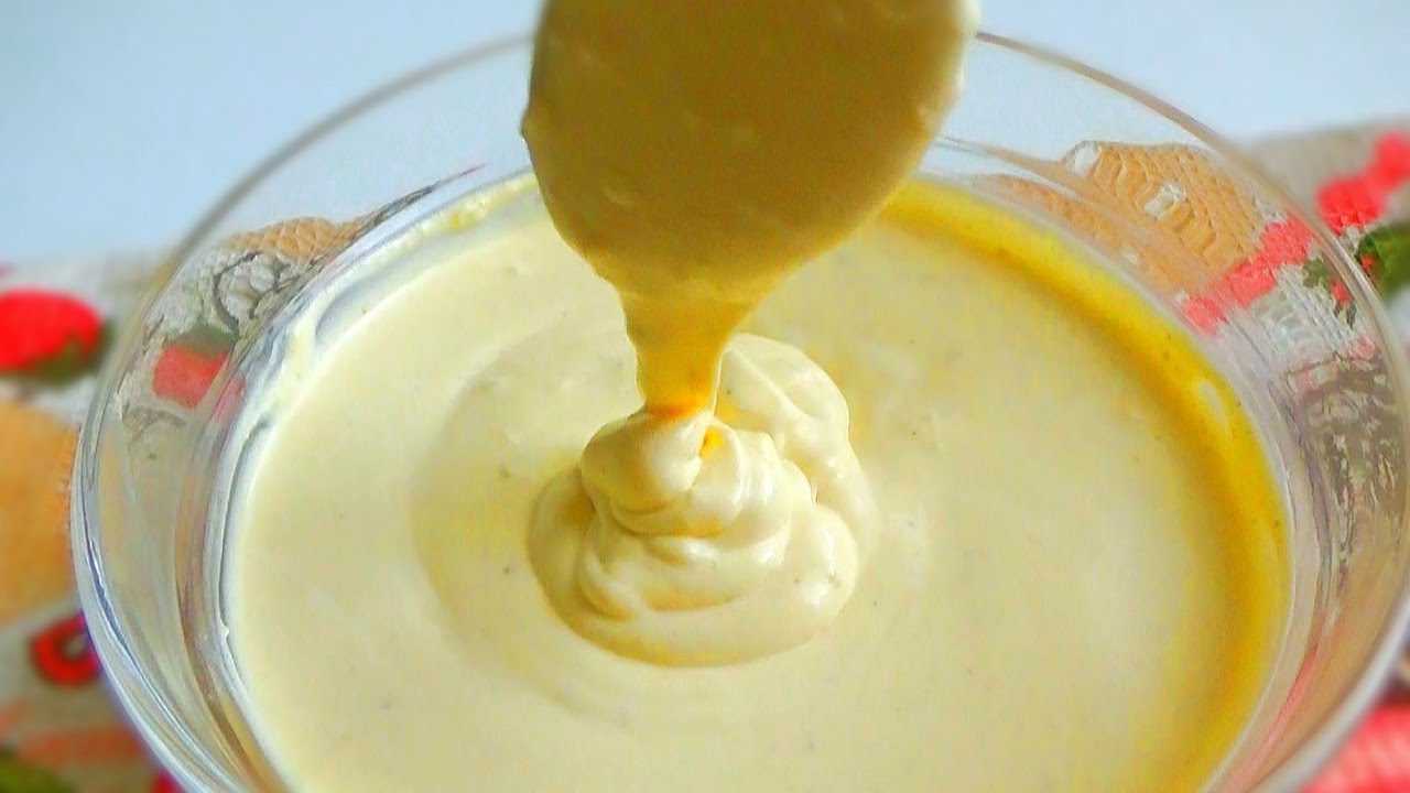 Господині розповіли, чим замінити майонез у салатах, щоб це було смачно 