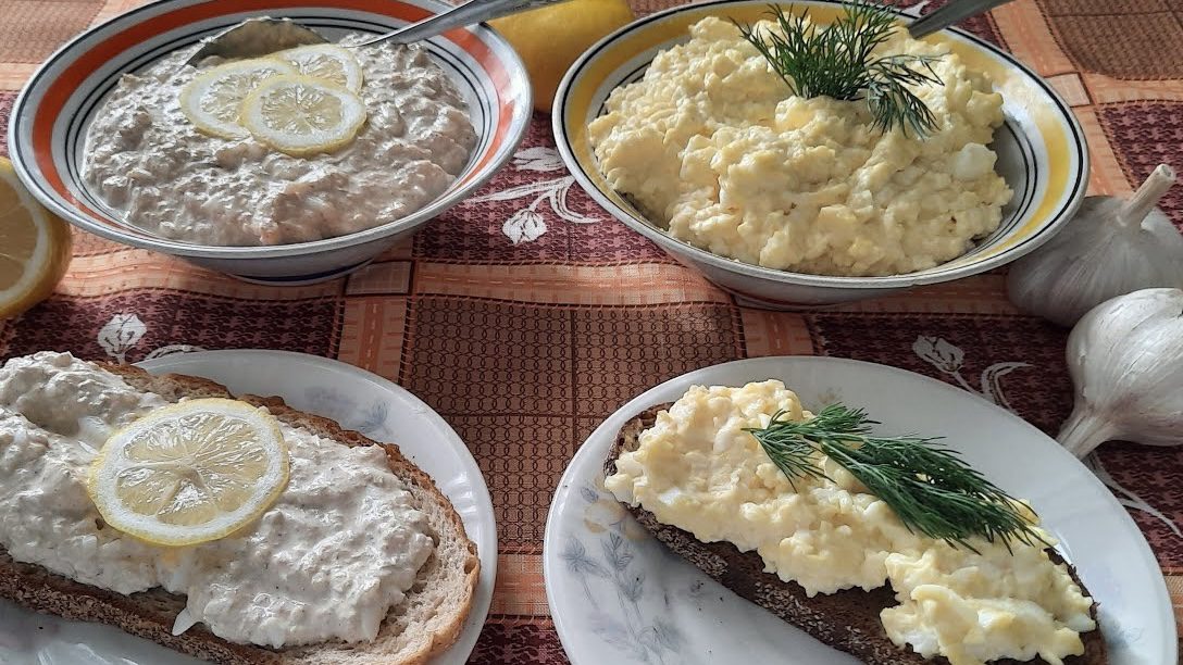 Господині розповіли, як готувати смачну намазку з плавлених сирків 