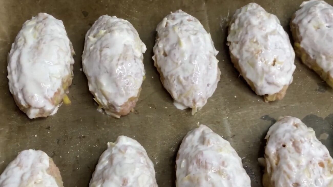 Господині розповіли, як приготувати смачну страву з капусти і фаршу 