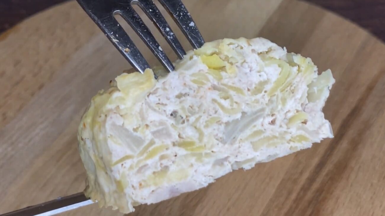 Господині розповіли, як приготувати смачну страву з капусти і фаршу 