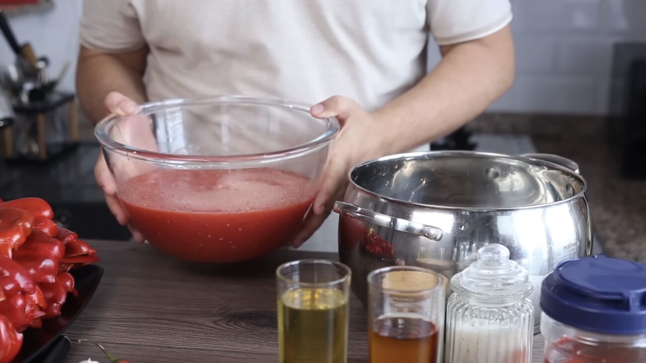 Господині поділилися рецептом пікантного лечо на зиму 